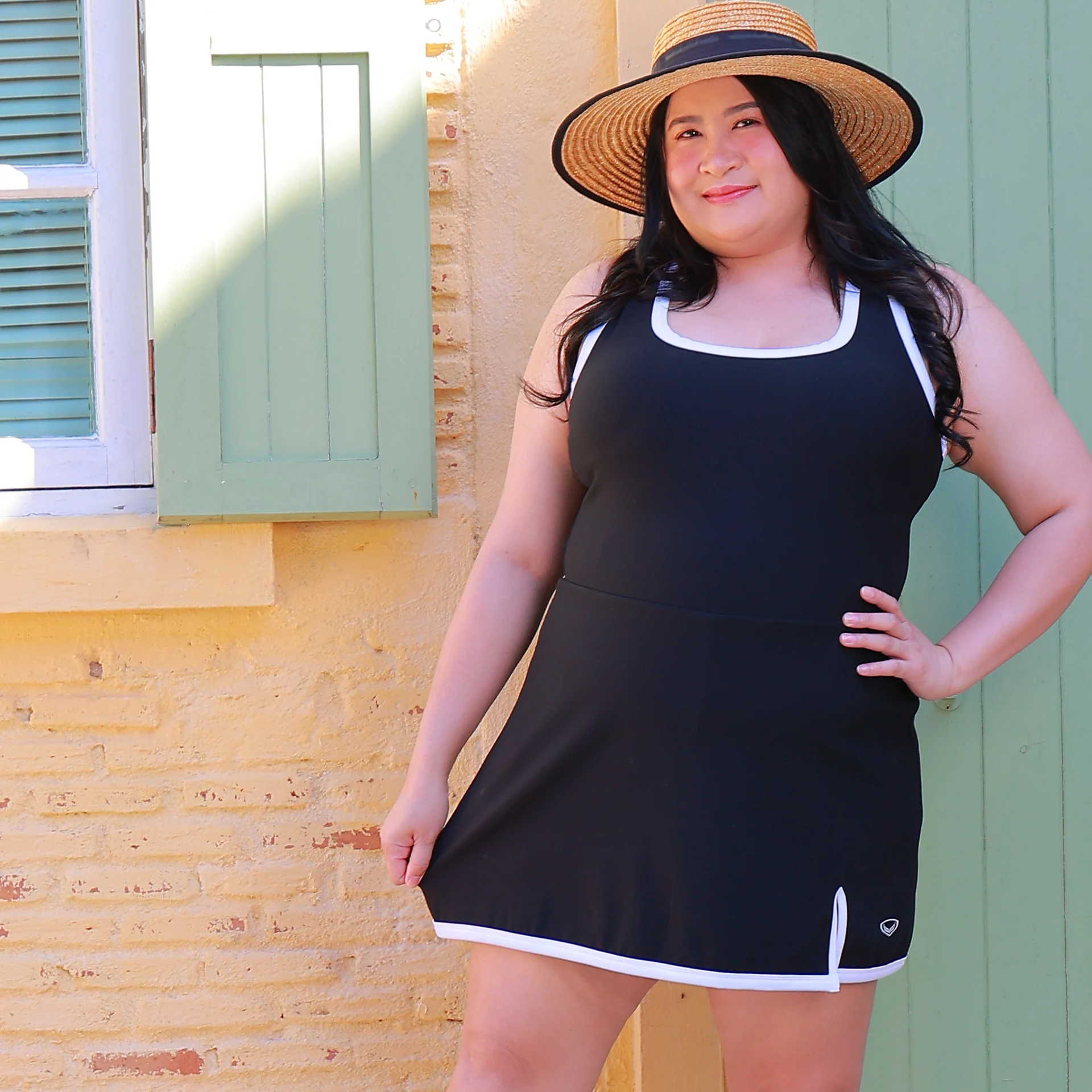 ชุดว่ายน้ำหญิงกางเกงกระโปรง